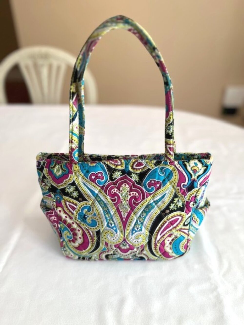 VERA BRADLEY | Bella Paisley Silk Quilted Handbag - Picture 2 of 13